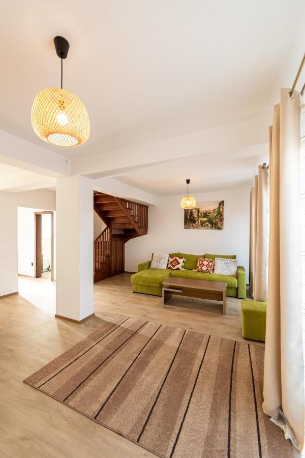 Citadel Apartament'S Rîşnov Ngoại thất bức ảnh